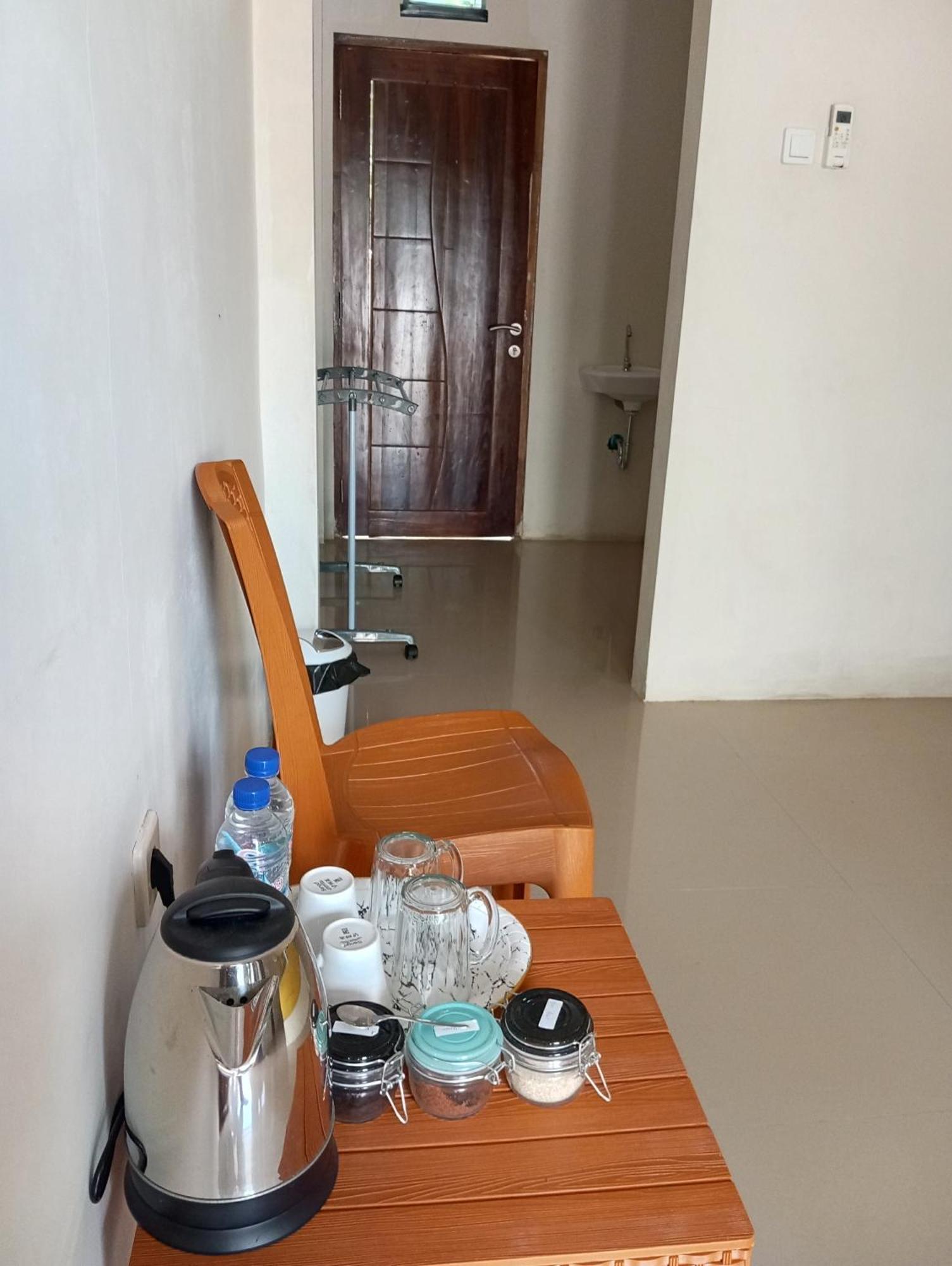 Wl Guesthouse Labuan Bajo Exterior photo